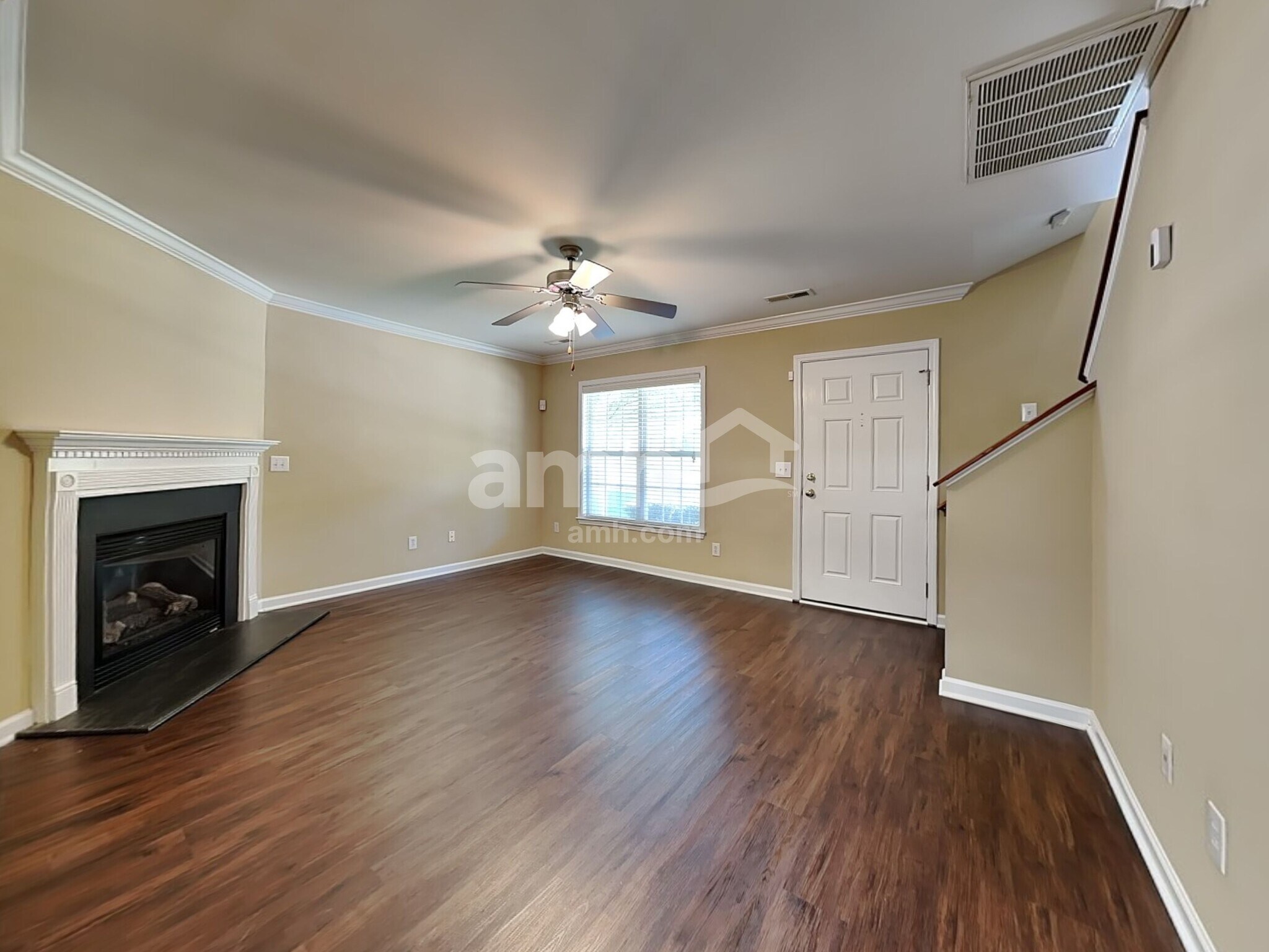 Building Photo - 14 Bluestem Ct