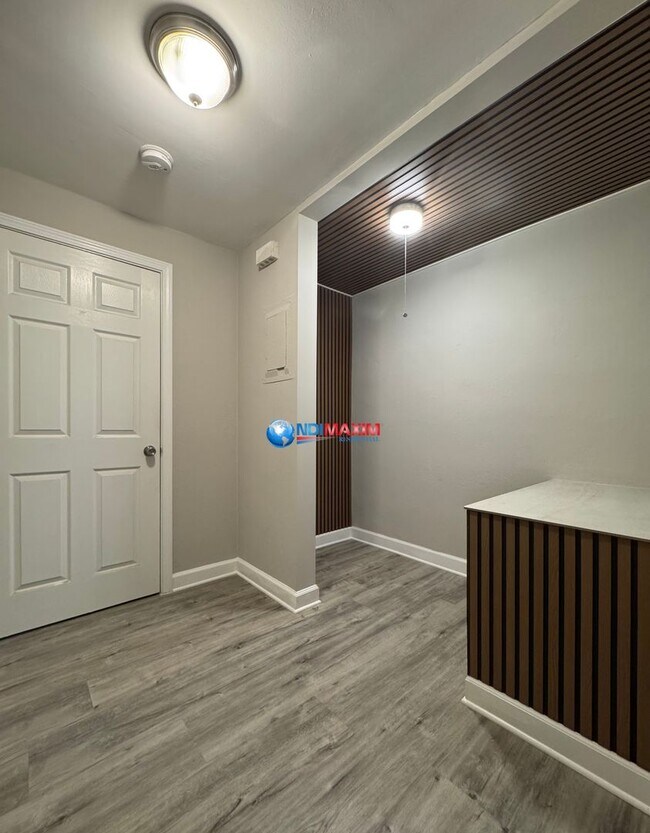 Building Photo - 430 Lindbergh Drive NE
