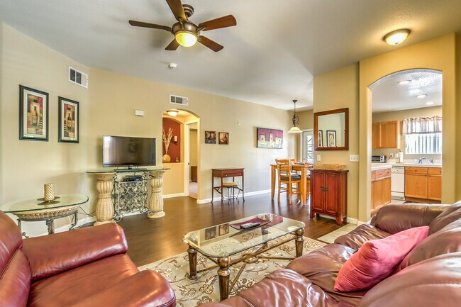 Living Room - 10525 Autumn Pine Ave