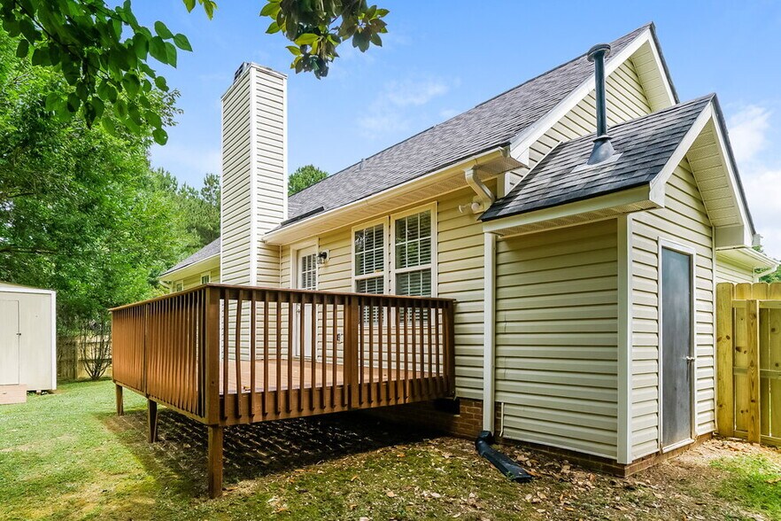 Building Photo - 412 Birdsong Way