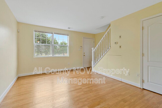 Building Photo - 2511 Kent Town Pl