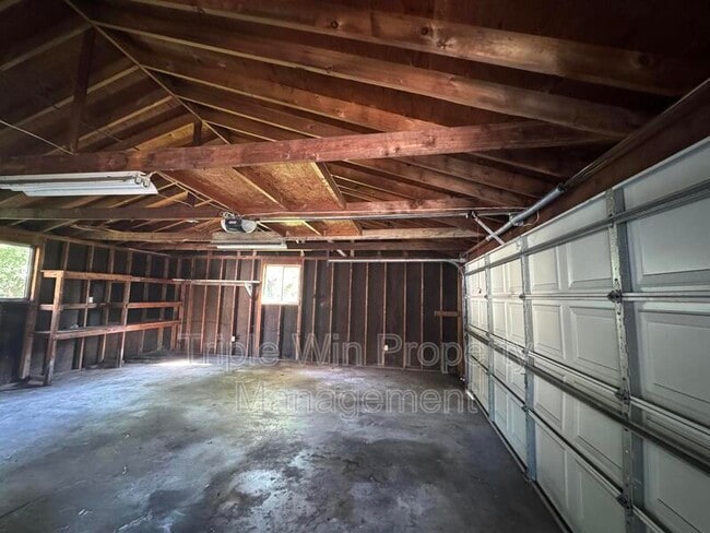 Building Photo - 915 Mullanphy Ln