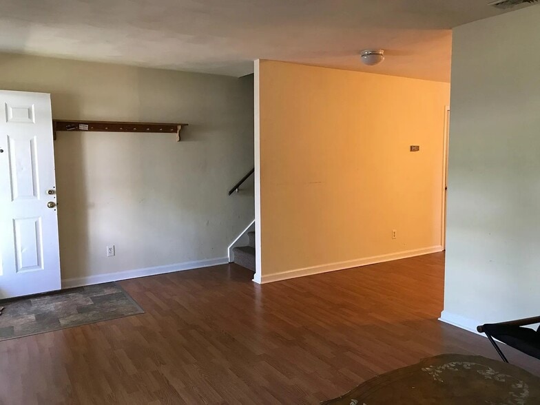 Building Photo - 224 Pheasant Run Dr