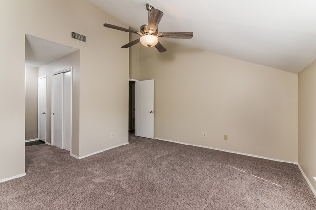 Building Photo - 7307 Park W Dr