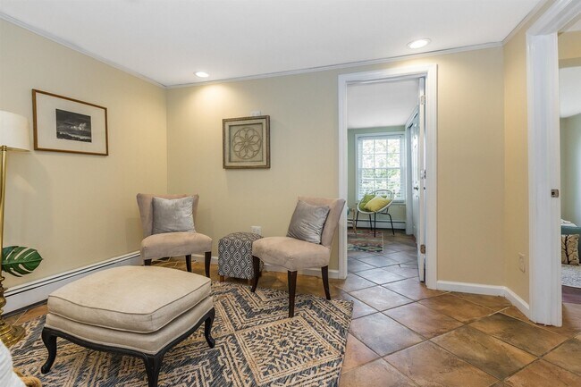 Building Photo - 102 Broughton Ave