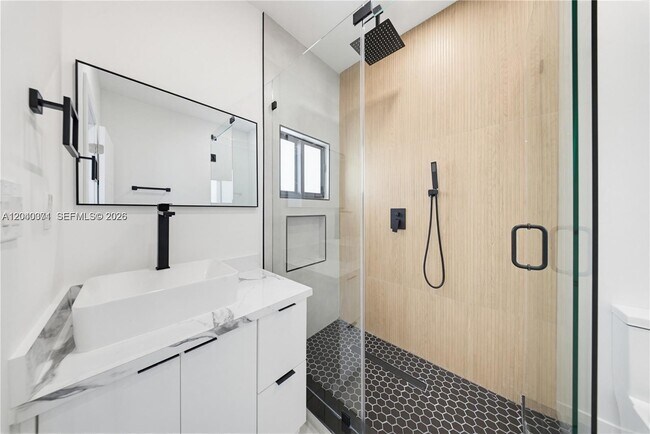 Building Photo - 1021 NW 48th St