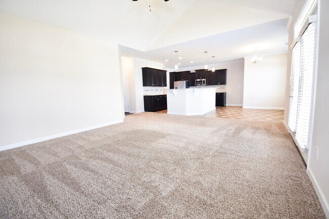 Building Photo - 4 Bedroom 3 Bathroom No Pets