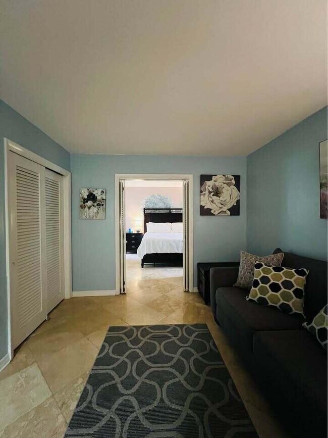 Building Photo - 7834 Edgewater Dr