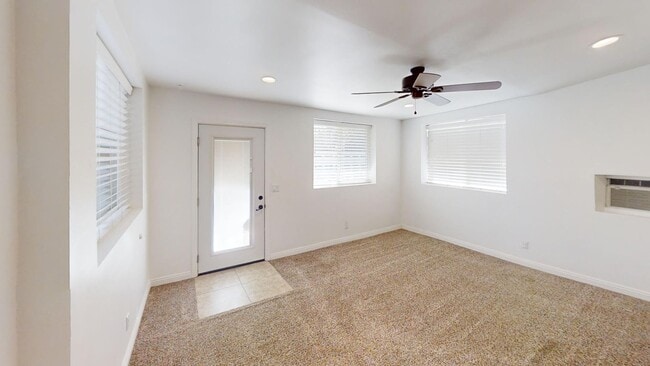 Building Photo - Charming Redlands Home
