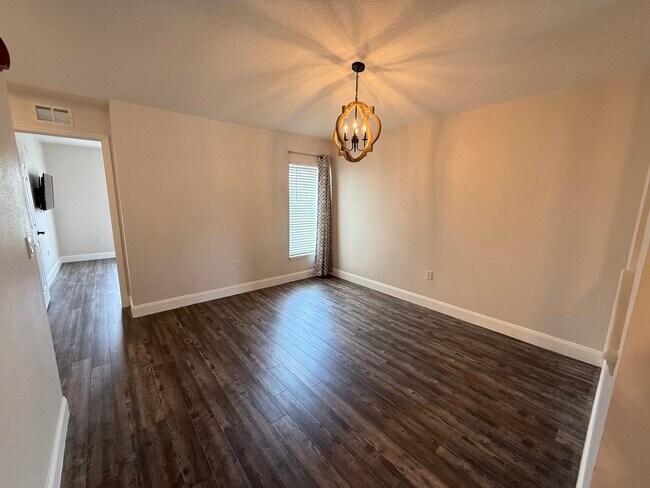 Building Photo - Grand Palms 8844-B