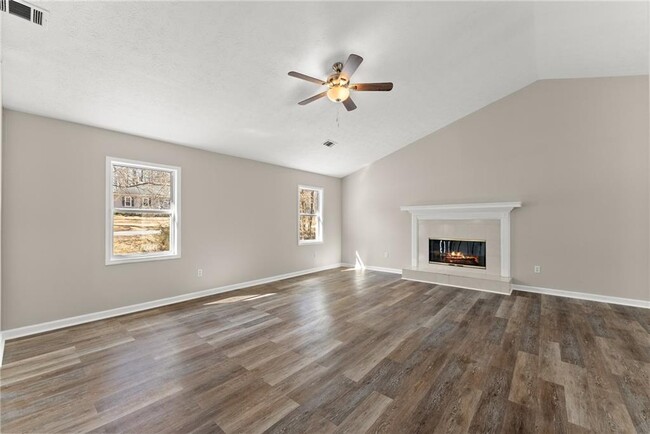 Building Photo - 175 Cedar Ridge Dr