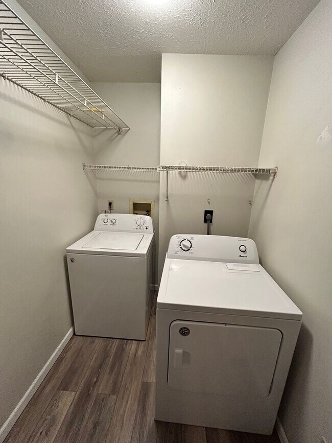 Building Photo - 249 Hannover Cir