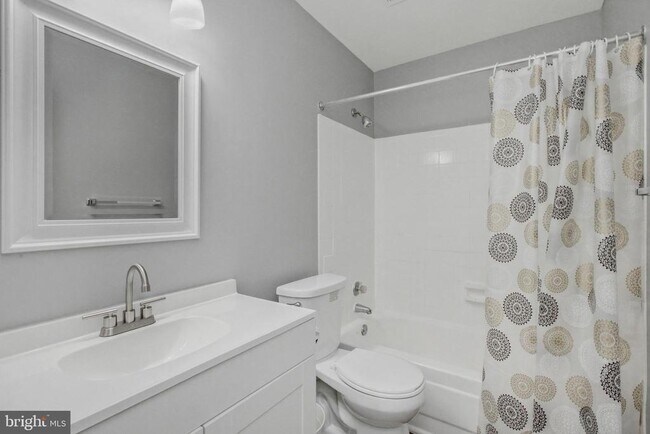 Building Photo - 18537 Boysenberry Dr