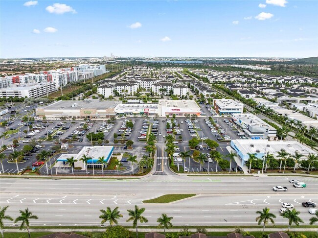 Building Photo - 6933 NW 104th Ct