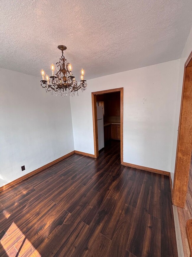 Building Photo - Adorable 1 bedroom studio in El Reno!