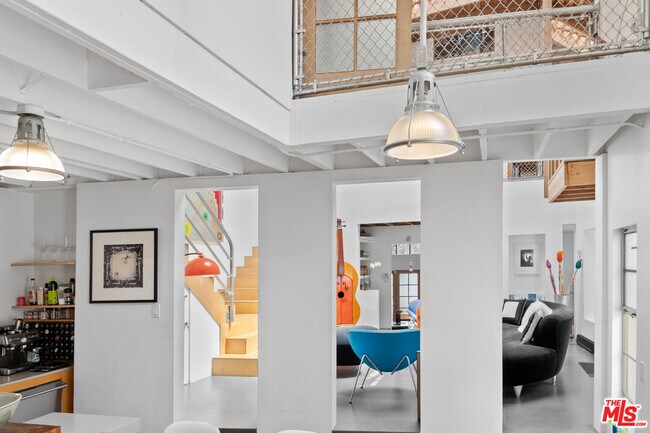 Building Photo - 229 San Juan Ave