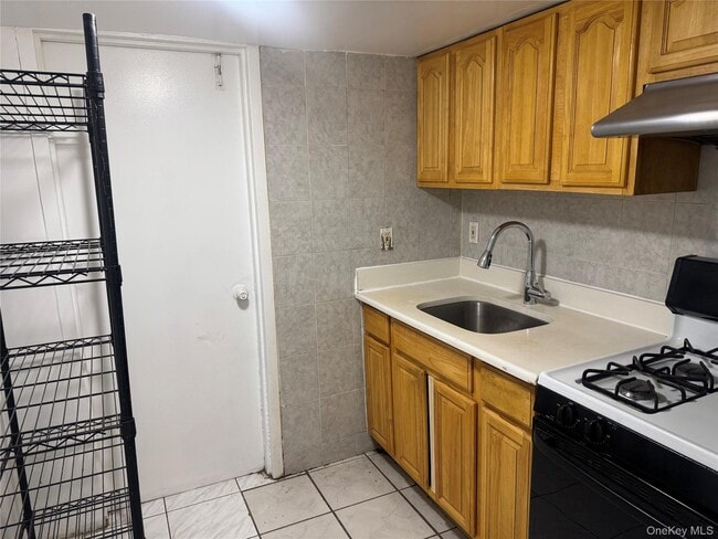 Building Photo - 32-11 69th St