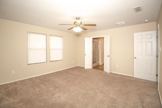 Building Photo - 4426 Gloria Dr