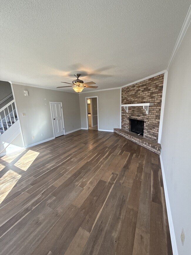 Building Photo - COMING SOON!!! April 10th !!!