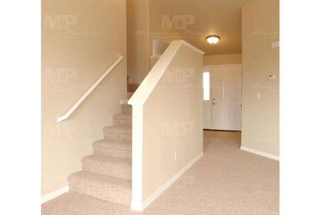 Building Photo - 277 S Ursula Ave