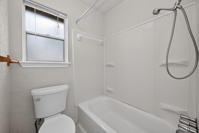 Building Photo - 25515 Stone Mill Ln