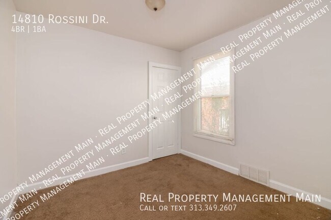 Building Photo - 4 Bed on Rossini Drive
