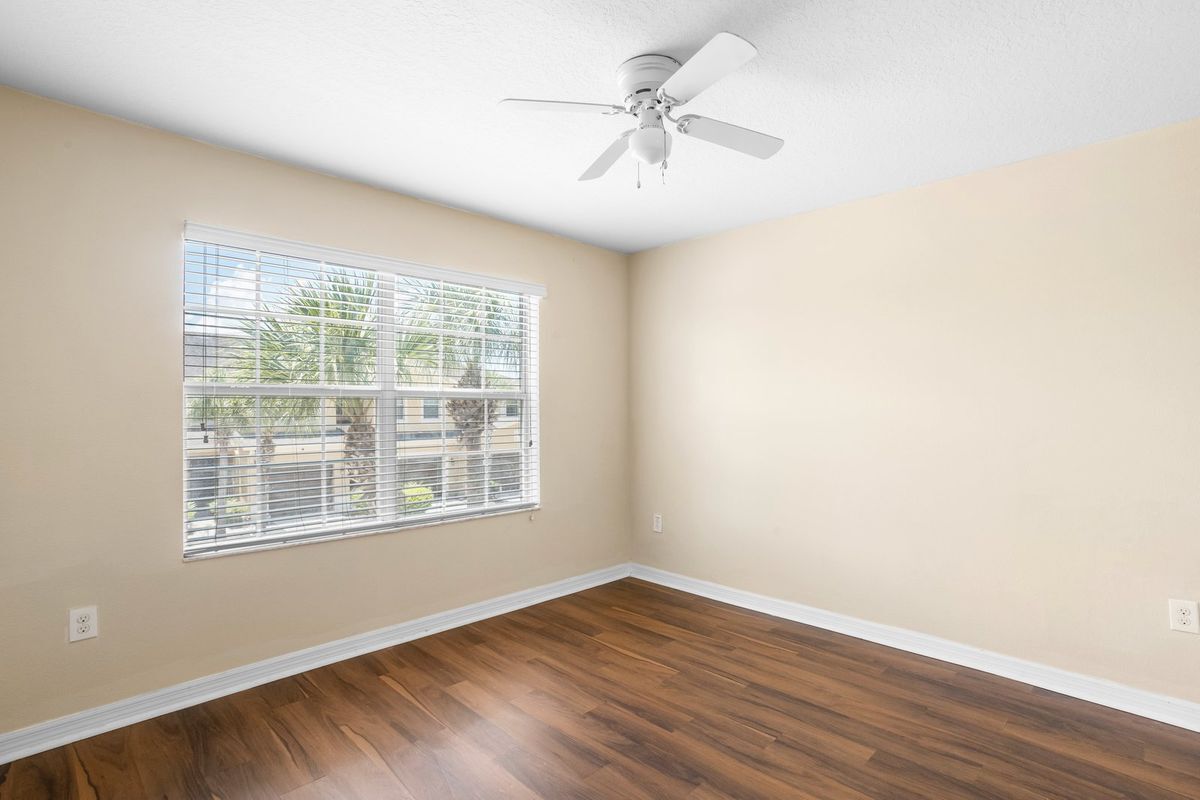 Building Photo - 2044 Hawks View Dr