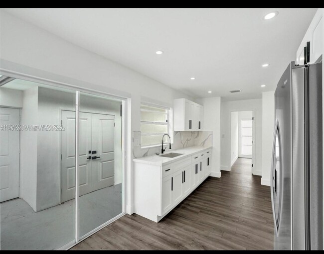Building Photo - 11550 SW 80th Terrace