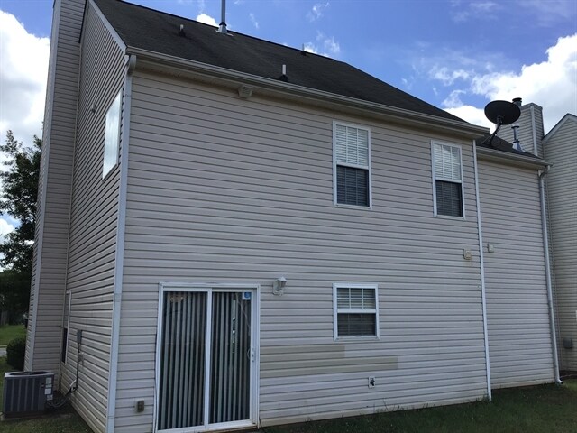 Building Photo - 527 Tansy Dr