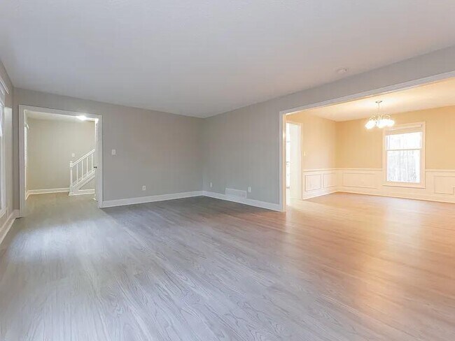 Building Photo - 325 Derby Dr