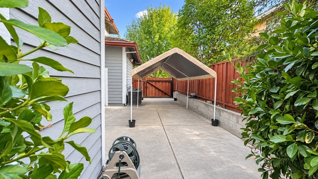 Building Photo - 3878 Loch Lomand Way