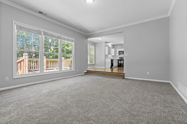 Building Photo - 6128 157th St