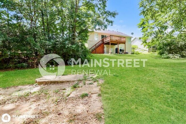 Building Photo - 5906 Whispering Hills Blvd, Louisville, KY...