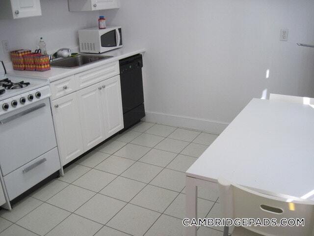 Building Photo - 24 Chauncy St