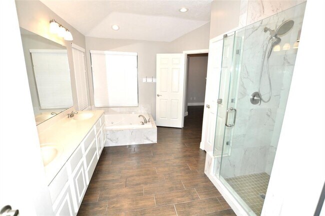 Building Photo - 4602 Natural Bridge Dr