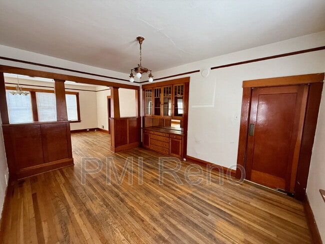 Building Photo - 1610 I St