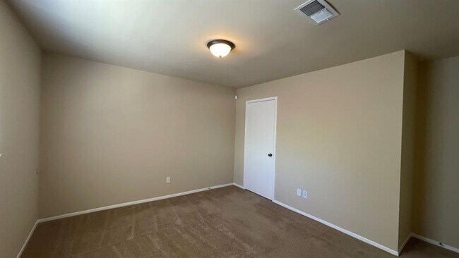 Building Photo - 7214 Foxbend Ln