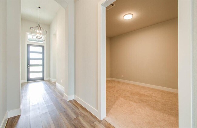 Building Photo - 15606 Pacific Loon Ct