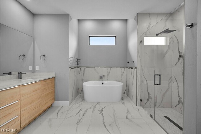 Building Photo - 1201 SW 8th Pl