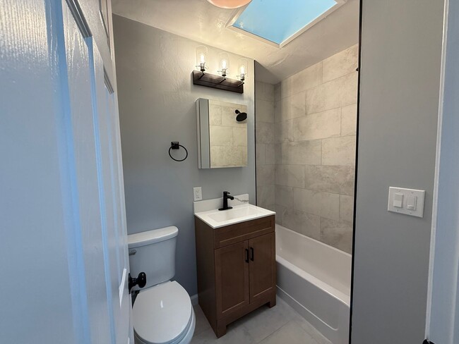 Building Photo - Renovated 3-Bedroom Single Family Home in Pinole Available Now!!!