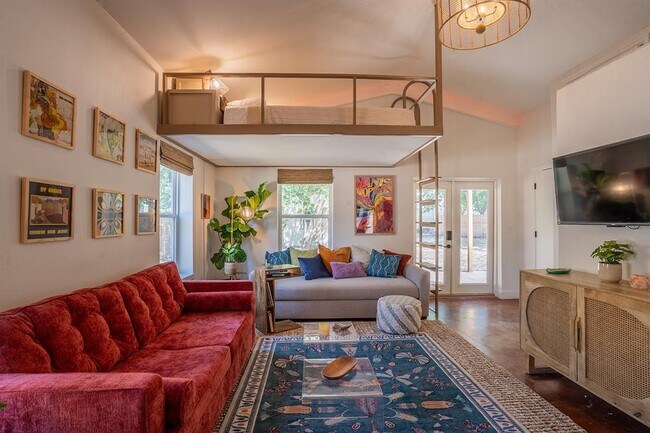 Building Photo - 5200 St Georges Green