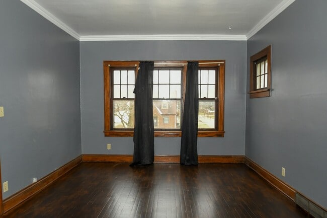 Building Photo - 18911 Locherie Ave