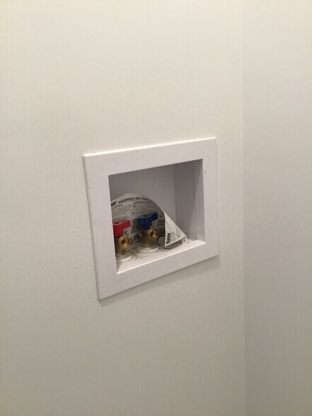 Building Photo - 8048 S Marshfield Ave