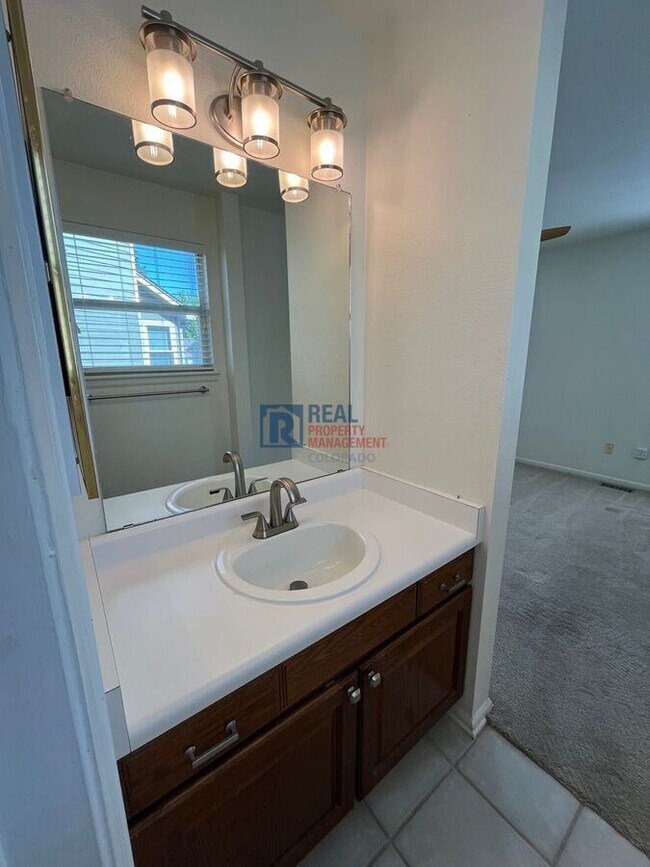 Building Photo - 12996 S Carson Ct
