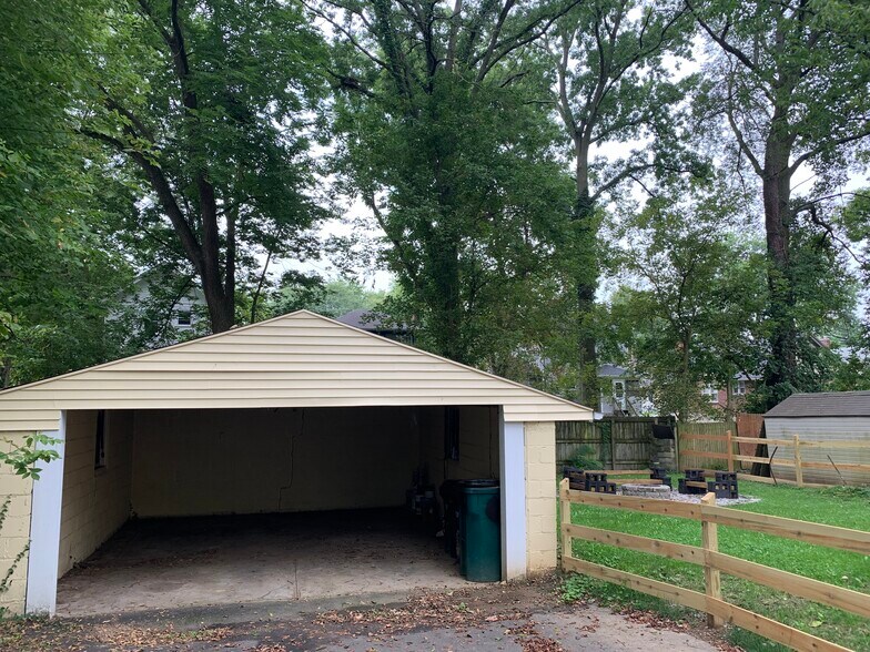 Car Port - 6741 Hurd Ave