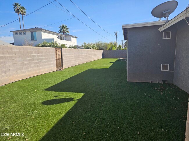 Building Photo - 3711 N Kachina Ln