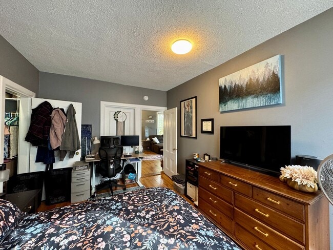 Building Photo - 87 High St