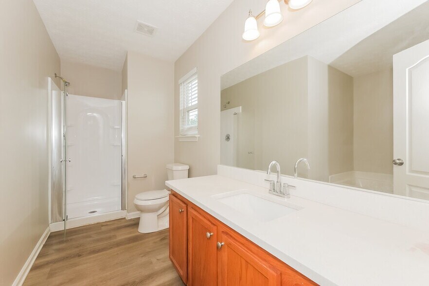 Building Photo - 3901 Alderwoods Dr