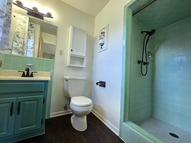 Building Photo - 516 Lehigh Pl