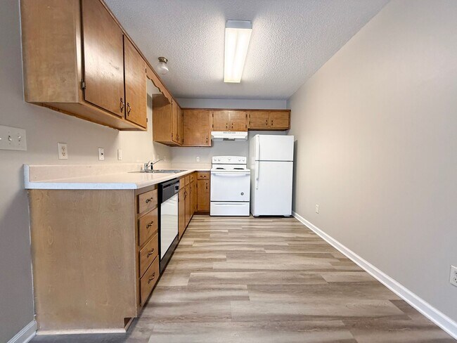 Building Photo - 1948 E 1st St